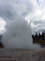 Yellowstone Old faithfull Grand Geyser (3).JPG